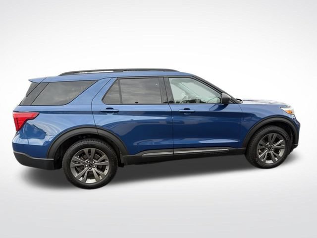 Used 2021 Ford Explorer XLT w/ Equipment Group 202A AWD/4WD image 6
