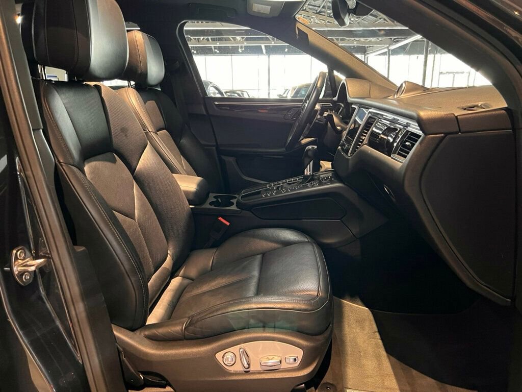 Used 2018 Porsche Macan image 30