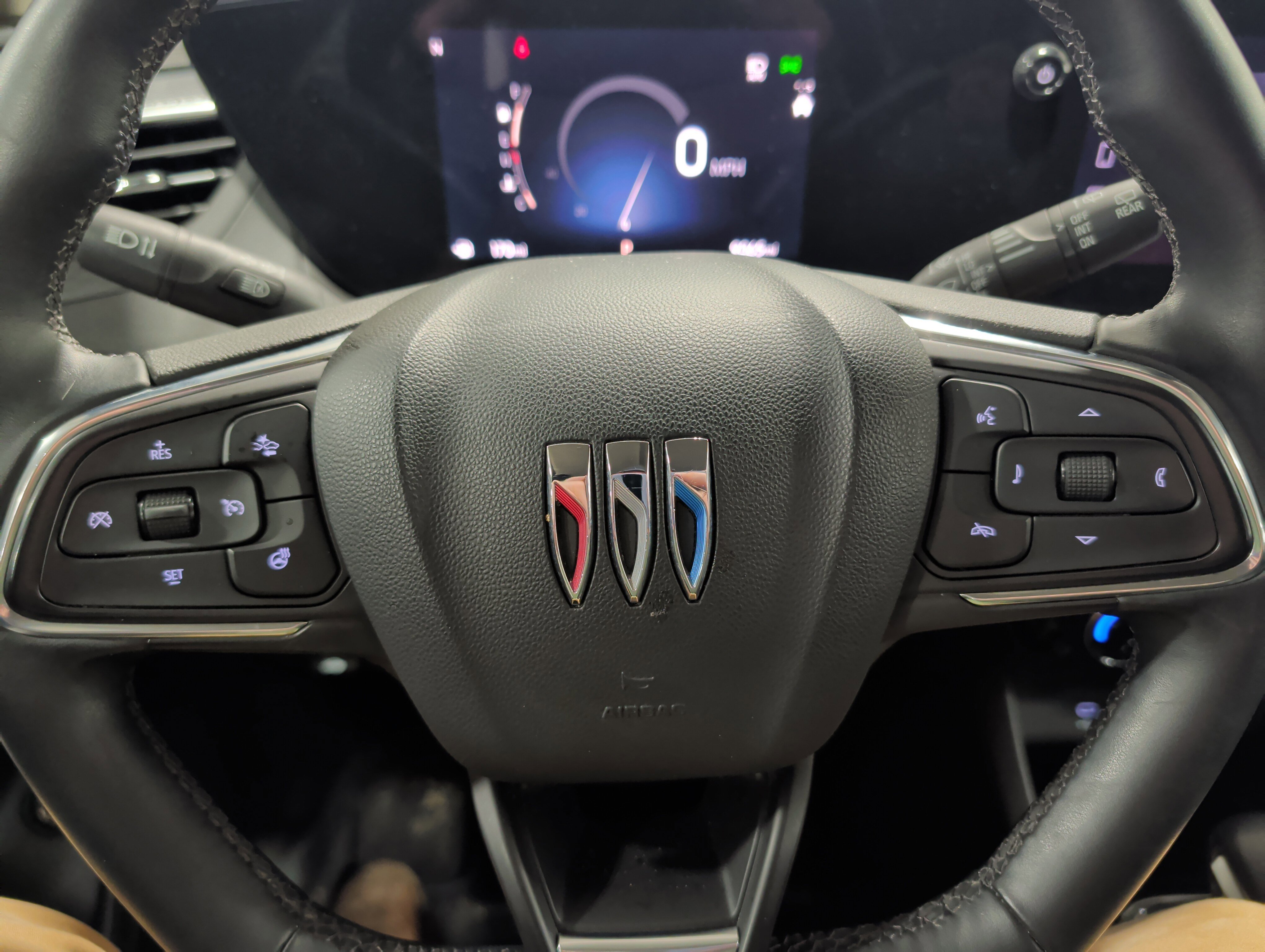 Used 2024 Buick Encore GX Sport Touring w/ Experience Buick Package image 9