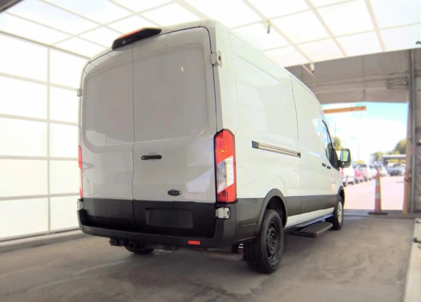 Used 2021 Ford Transit 350 Medium Roof RWD image 4