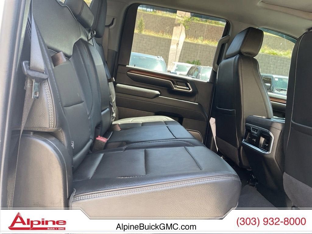 Used 2025 GMC Sierra 3500 Denali w/ Denali Reserve Package AWD/4WD image 19