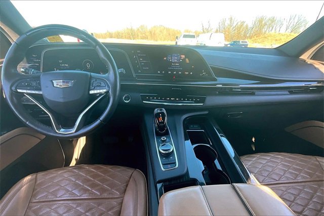 Used 2022 Cadillac Escalade ESV Sport w/ Touring Package image 7