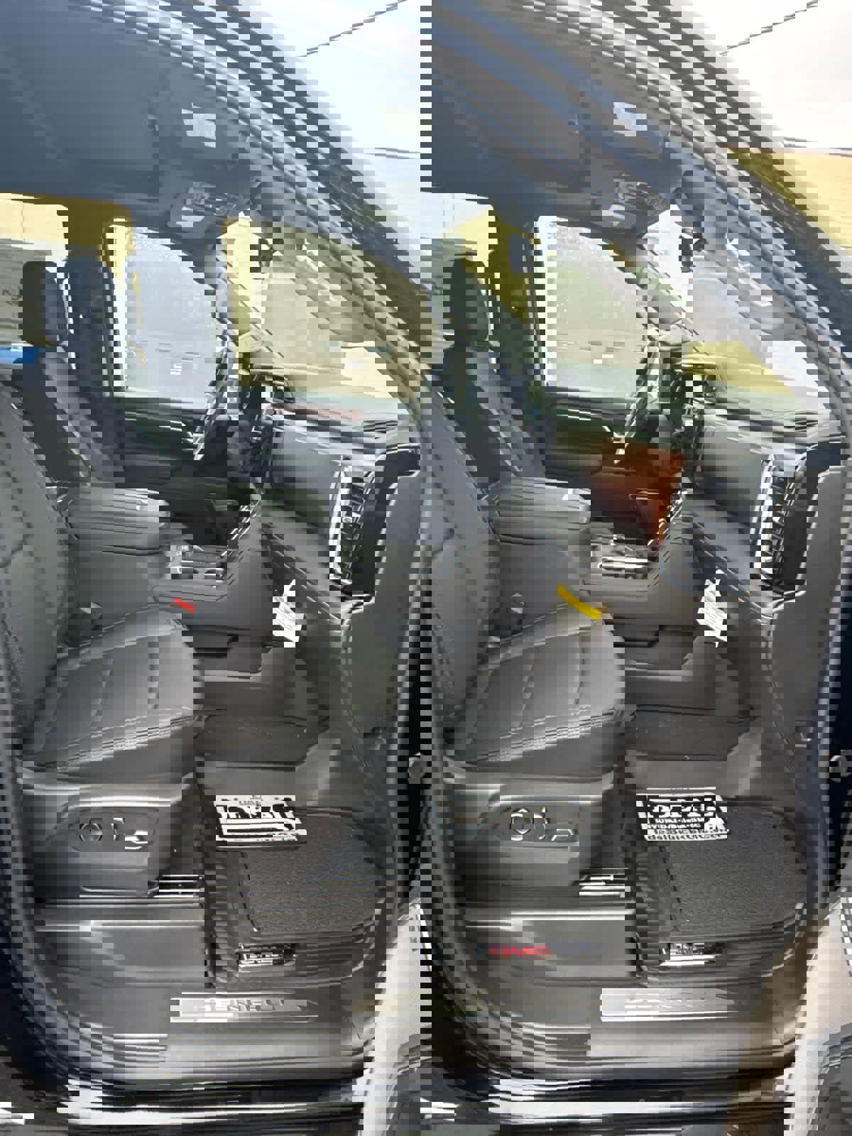 New 2025 GMC Sierra 2500 Denali w/ Denali Reserve Package image 21