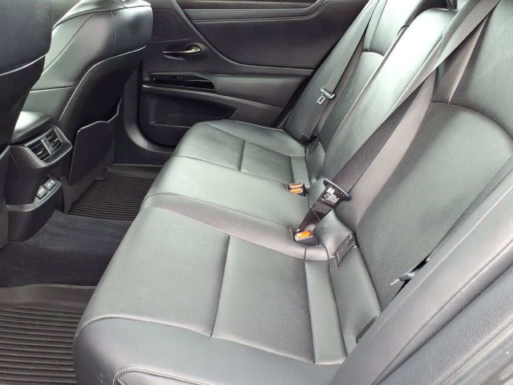 Used 2023 Lexus ES 350 w/ Premium Package FWD image 15