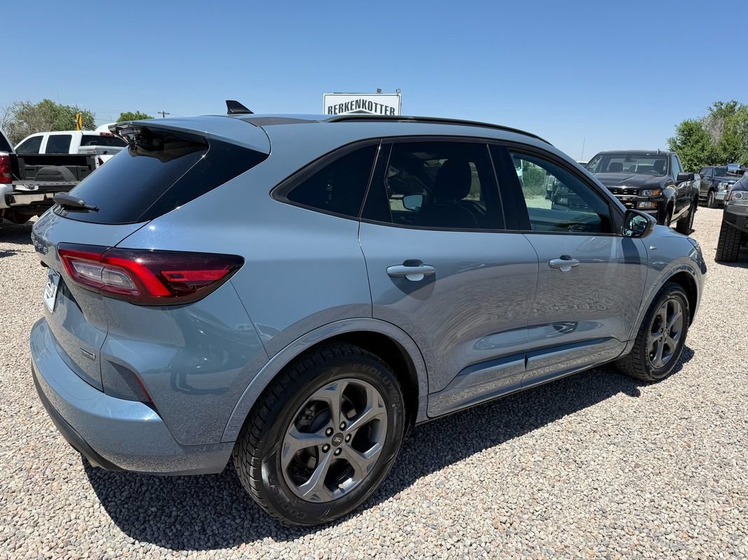 Used 2024 Ford Escape ST-Line Select AWD/4WD image 11