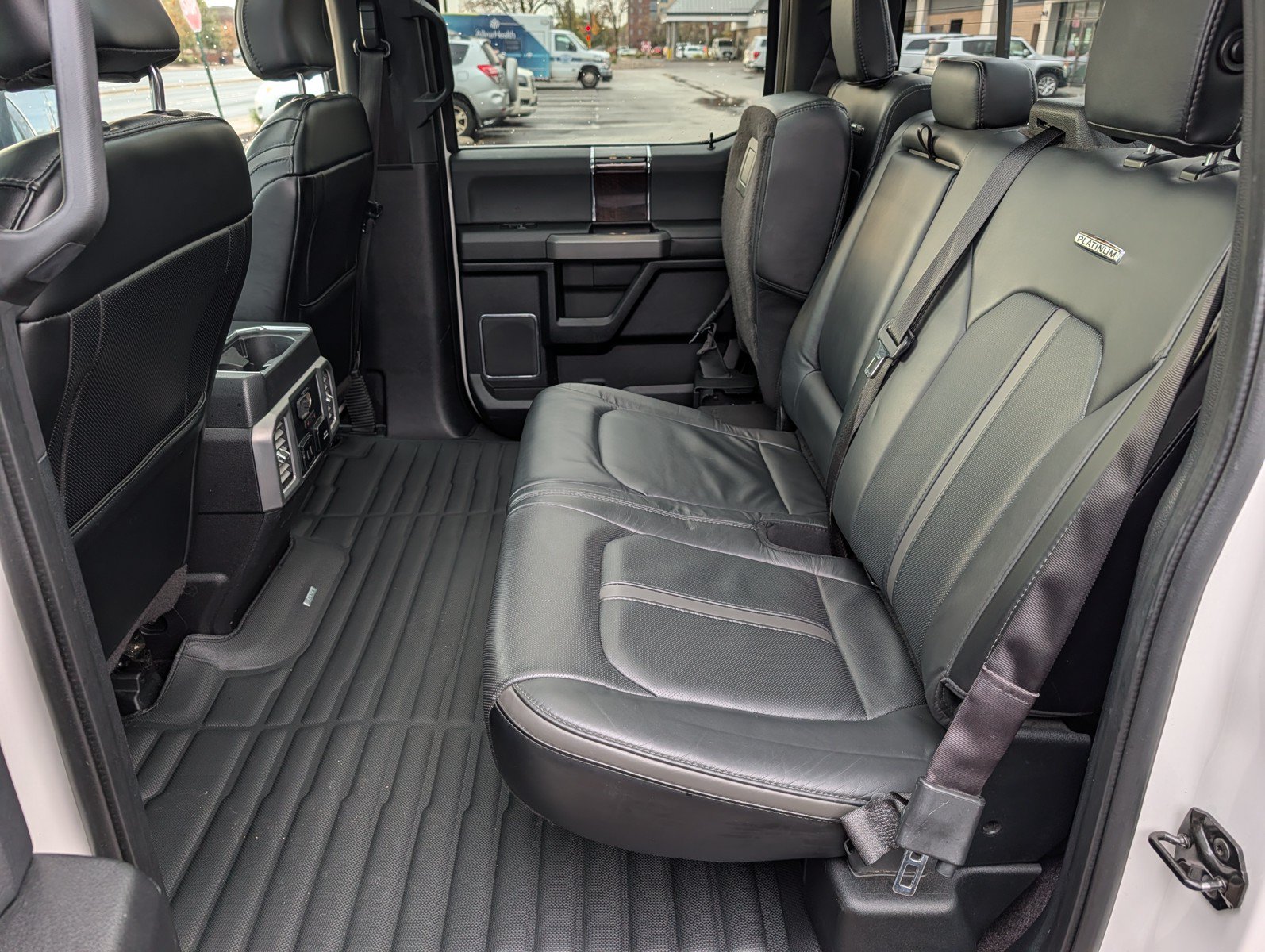 Used 2017 Ford F150 Platinum w/ Equipment Group 701A Luxury AWD/4WD image 16