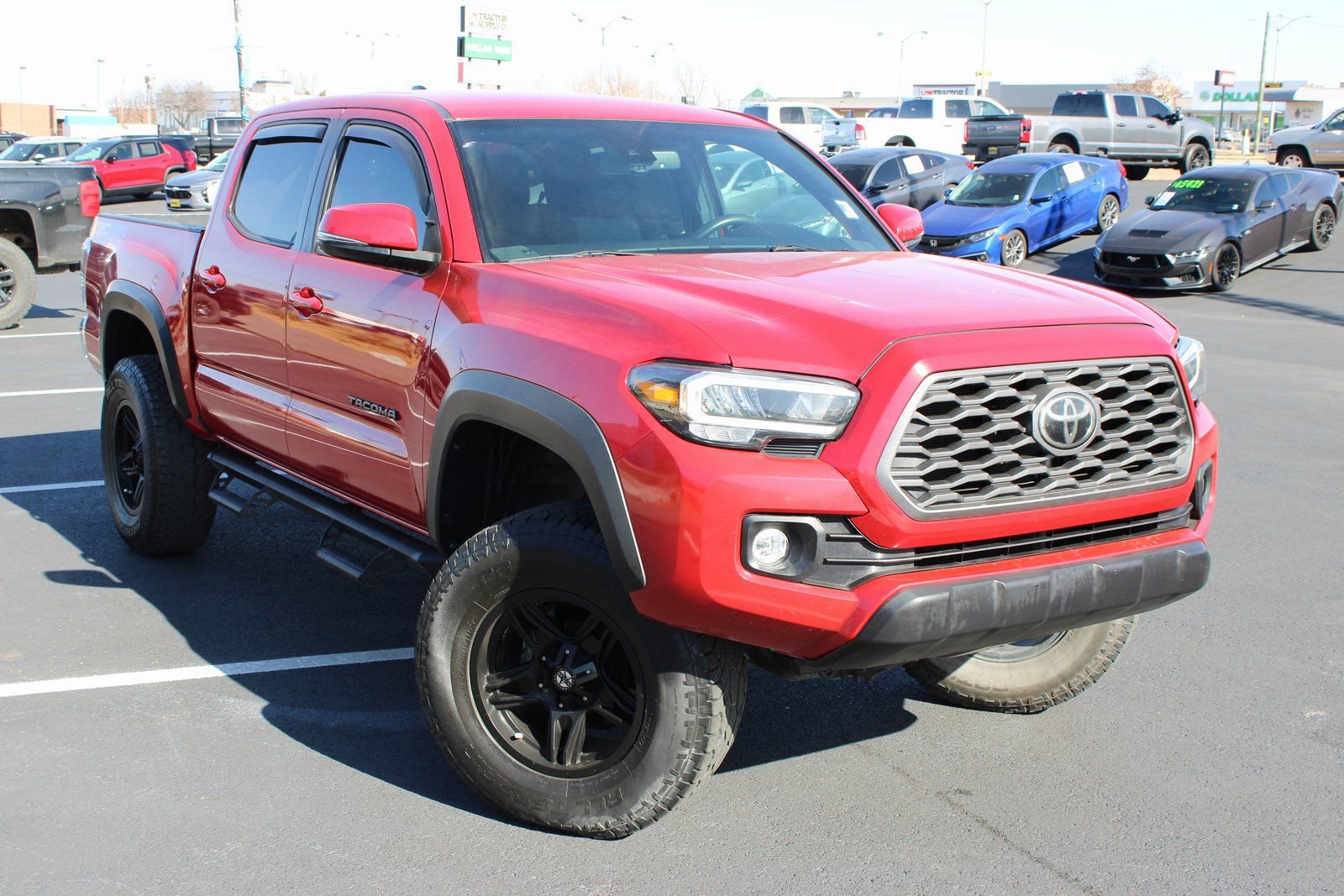 Used 2021 Toyota Tacoma TRD Off-Road image 2