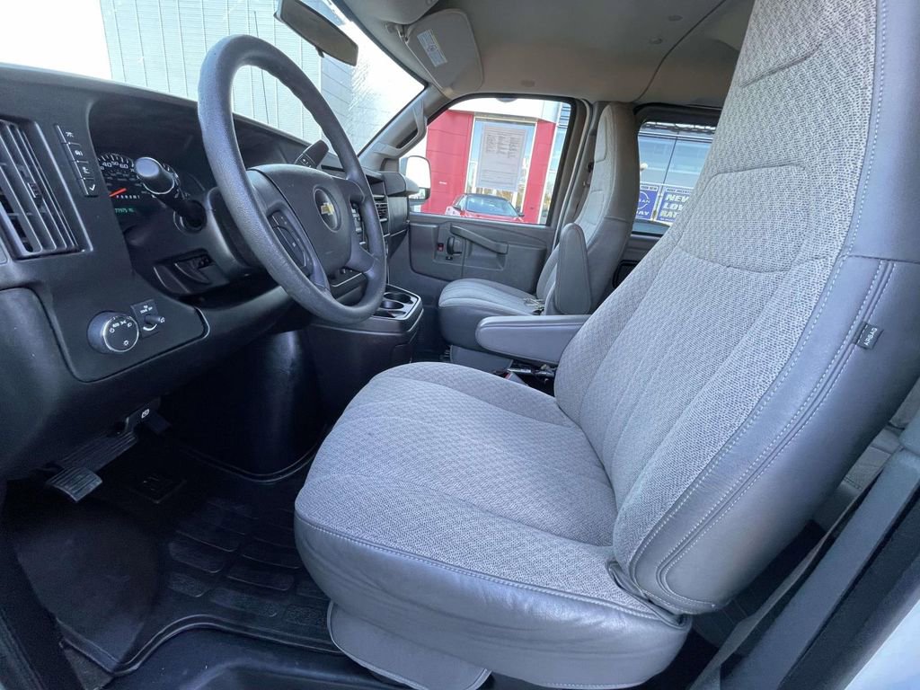 Used 2017 Chevrolet Express 3500 LT w/ LT Preferred Equipment Group image 13