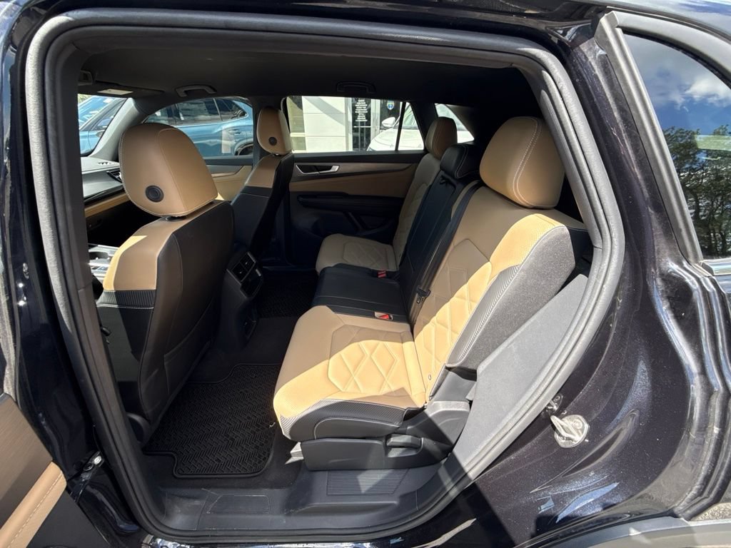 Used 2024 Volkswagen Atlas Cross Sport SE AWD/4WD image 20