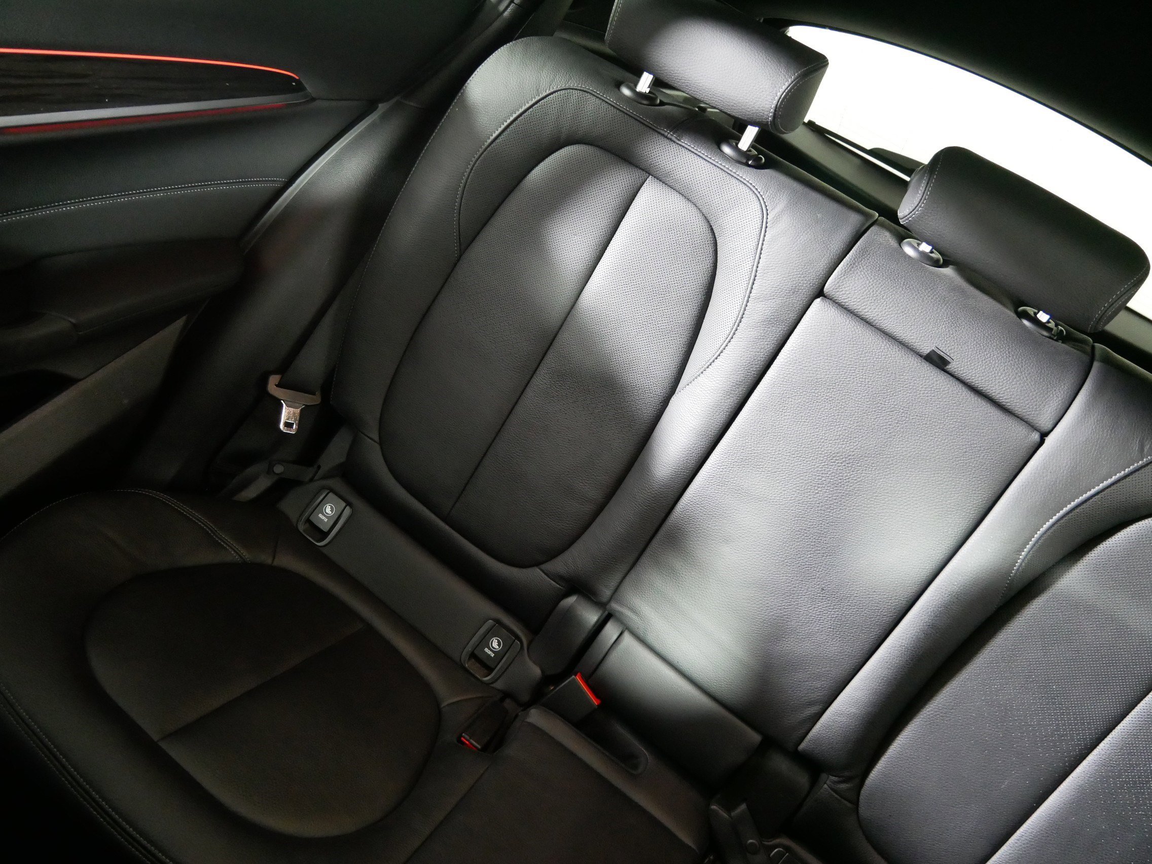 Used 2018 BMW X2 xDrive28i w/ M SportX Package image 12