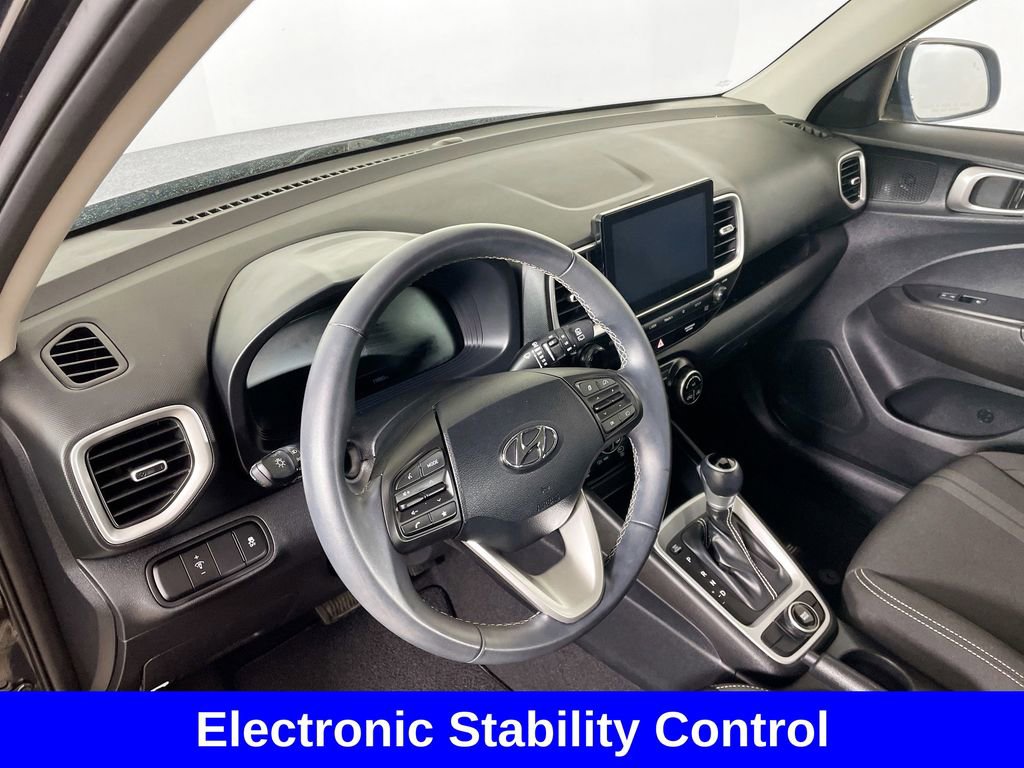 Used 2023 Hyundai Venue SEL image 12