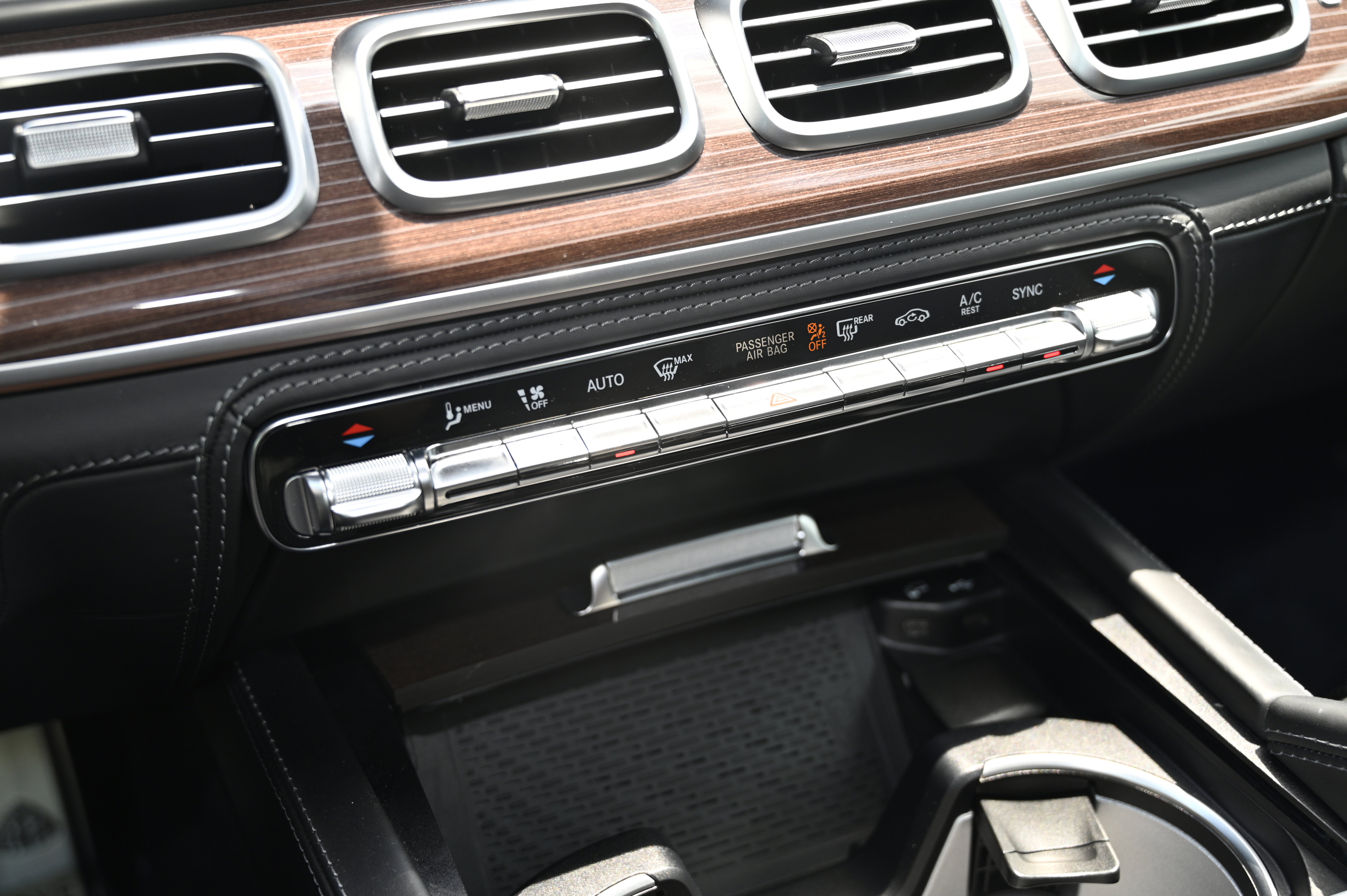 Used 2023 Mercedes-Benz Maybach GLS 600 4MATIC image 30