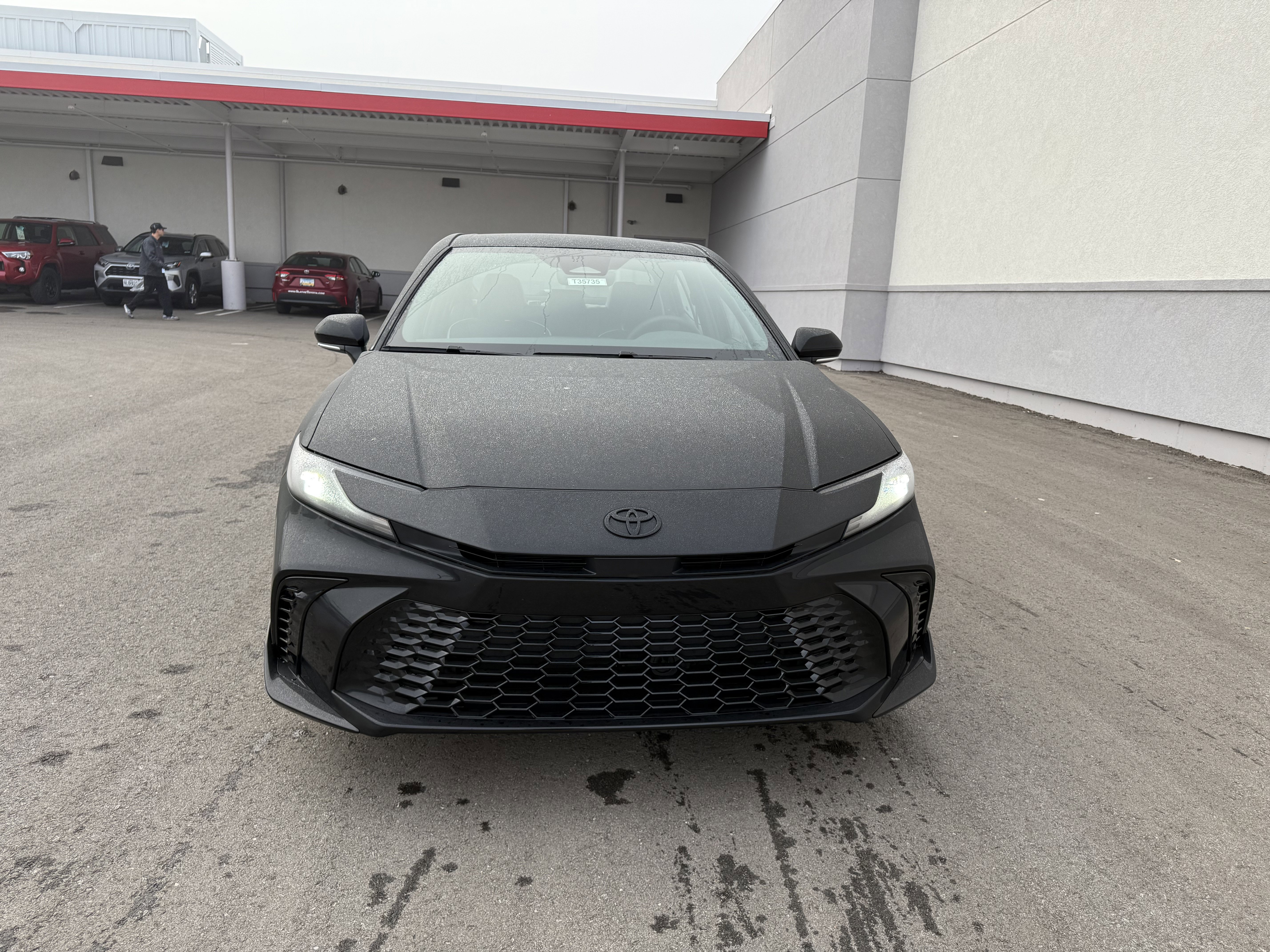 New 2026 Toyota Camry Hybrid FWD image 3