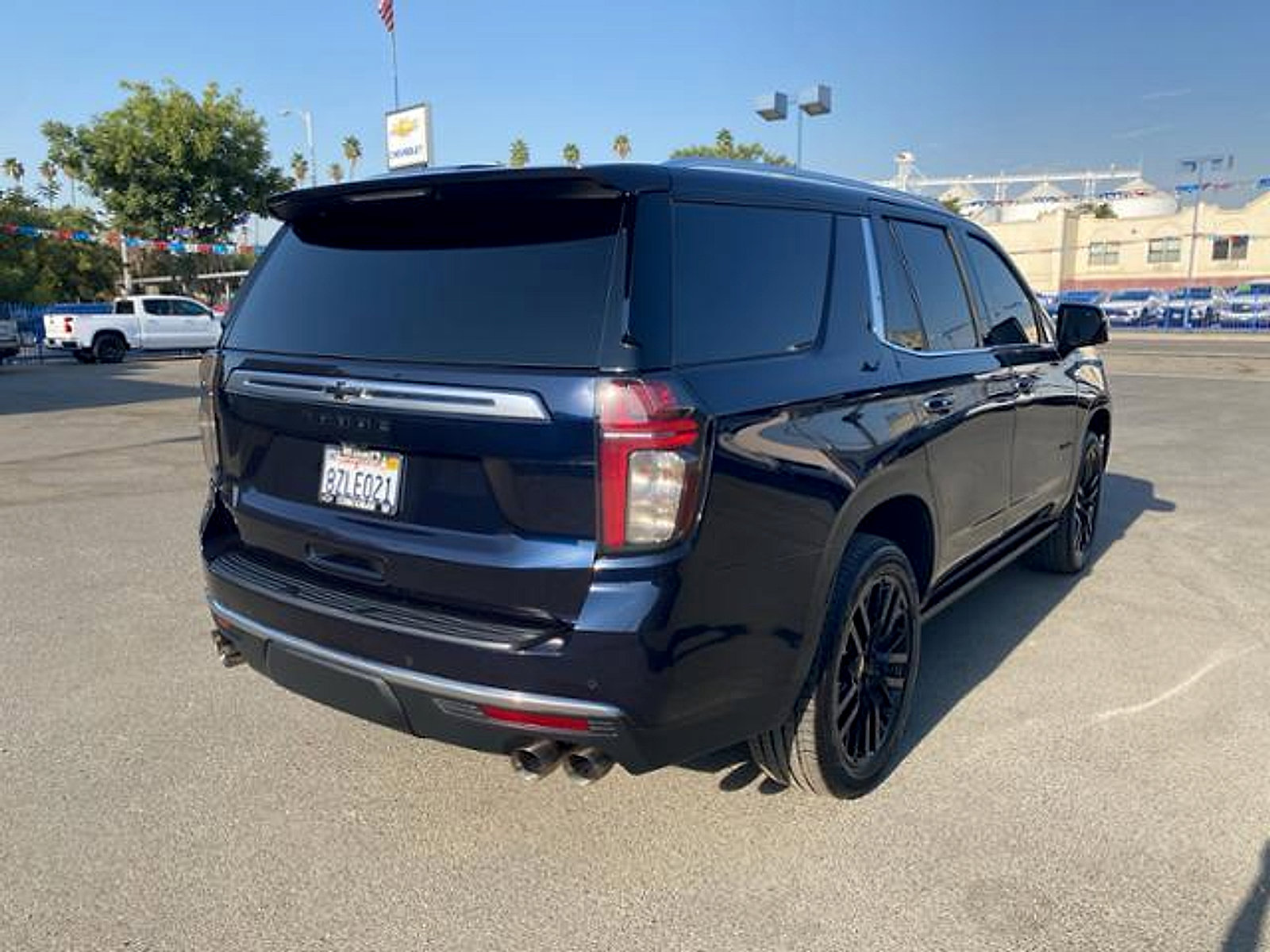 Used 2022 Chevrolet Tahoe High Country AWD/4WD image 11