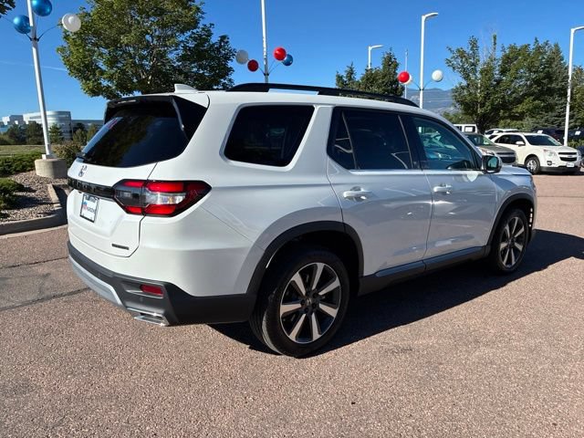 Certified 2025 Honda Pilot Touring image 32