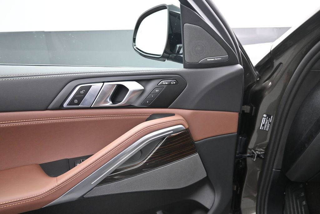 New 2027 BMW X6 xDrive40i AWD/4WD image 14