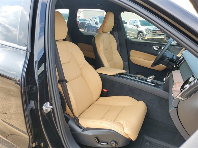 Used 2025 Volvo XC60 B5 Ultra w/ Protection Package Premier image 29