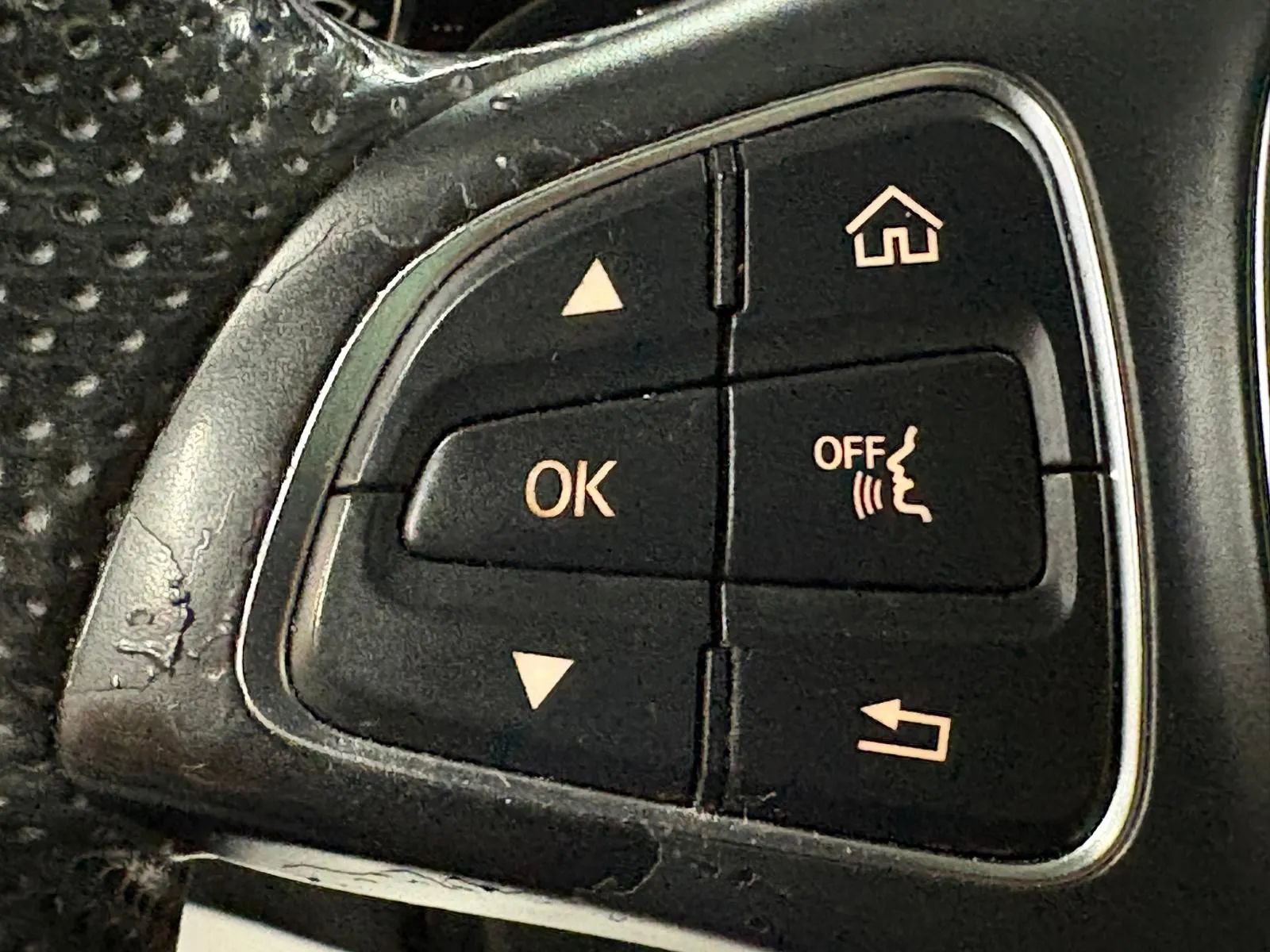 Used 2018 Mercedes-Benz C 300 4MATIC Sedan image 31