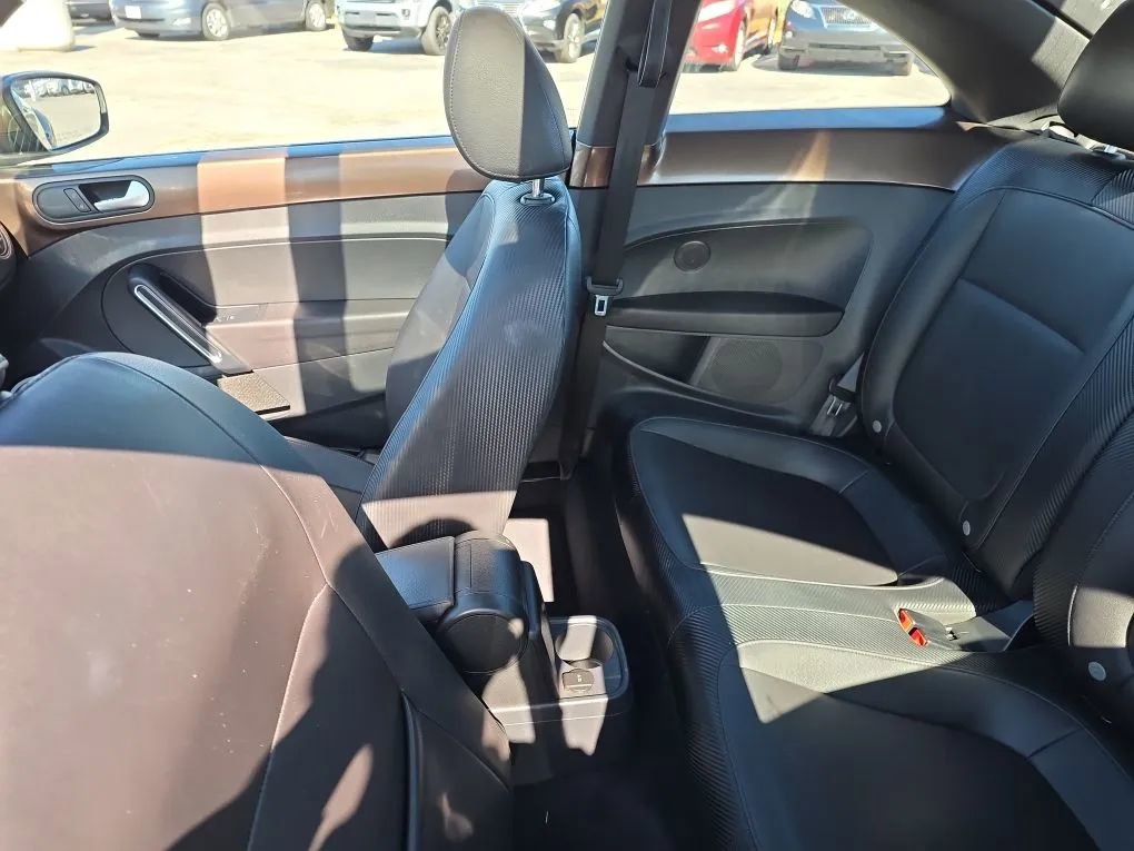 Used 2013 Volkswagen Beetle 2.5 image 21