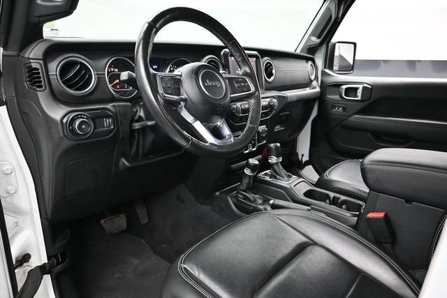 Used 2023 Jeep Wrangler Unlimited Sahara w/ Cold Weather Group AWD/4WD image 19