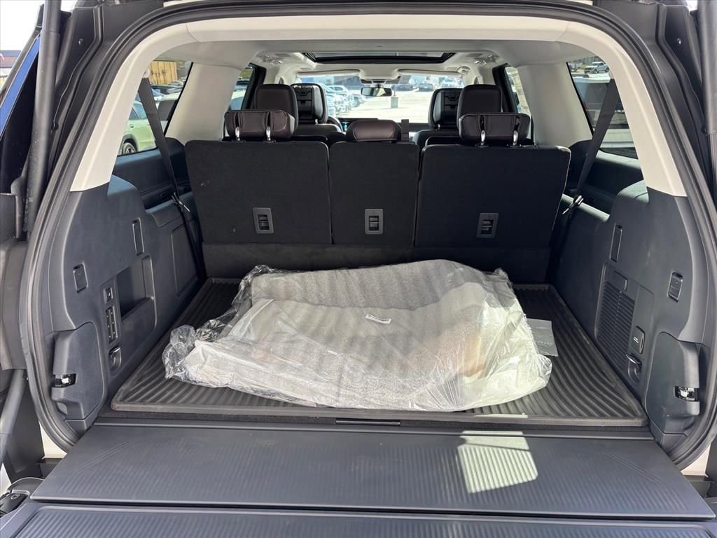 New 2026 Ford Expedition Max Platinum w/ Platinum Ultimate Package image 3