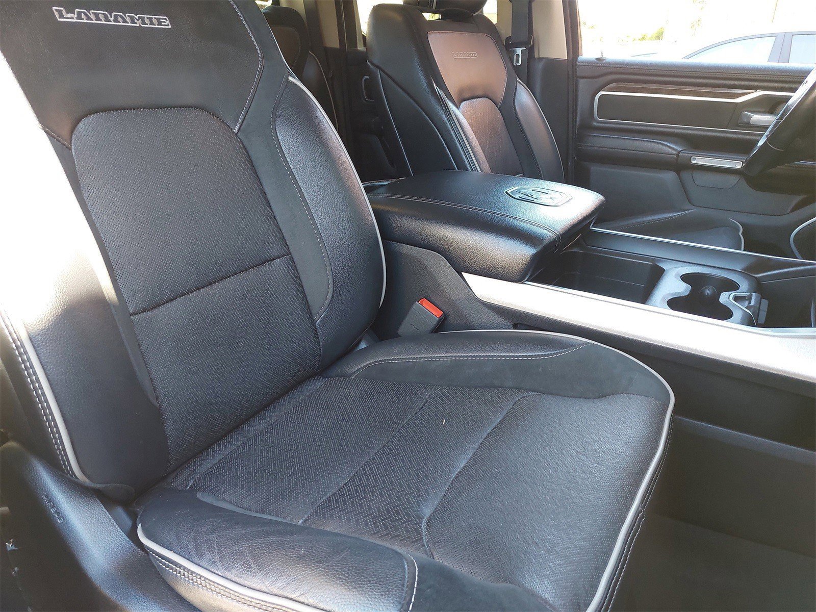 Used 2020 RAM 1500 Laramie image 10