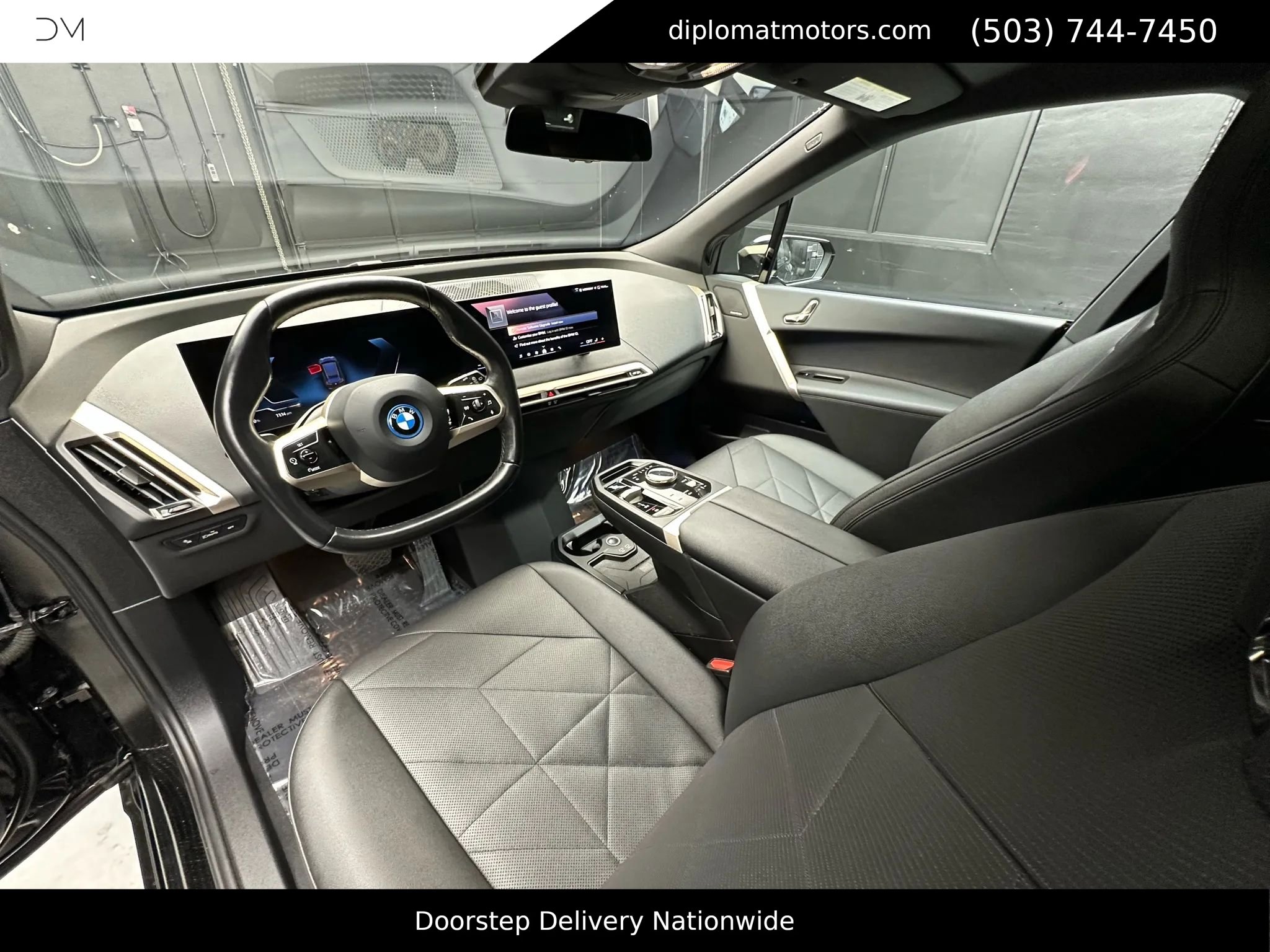 Used 2024 BMW iX xDrive50 w/ Sport Package image 17