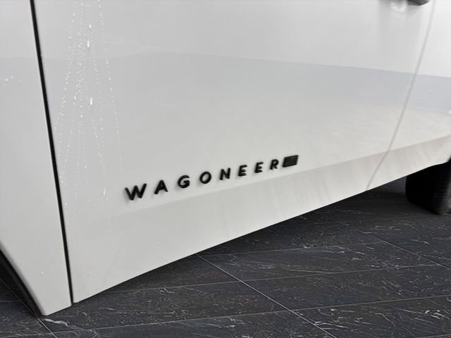 Certified 2024 Jeep Wagoneer Series II image 39