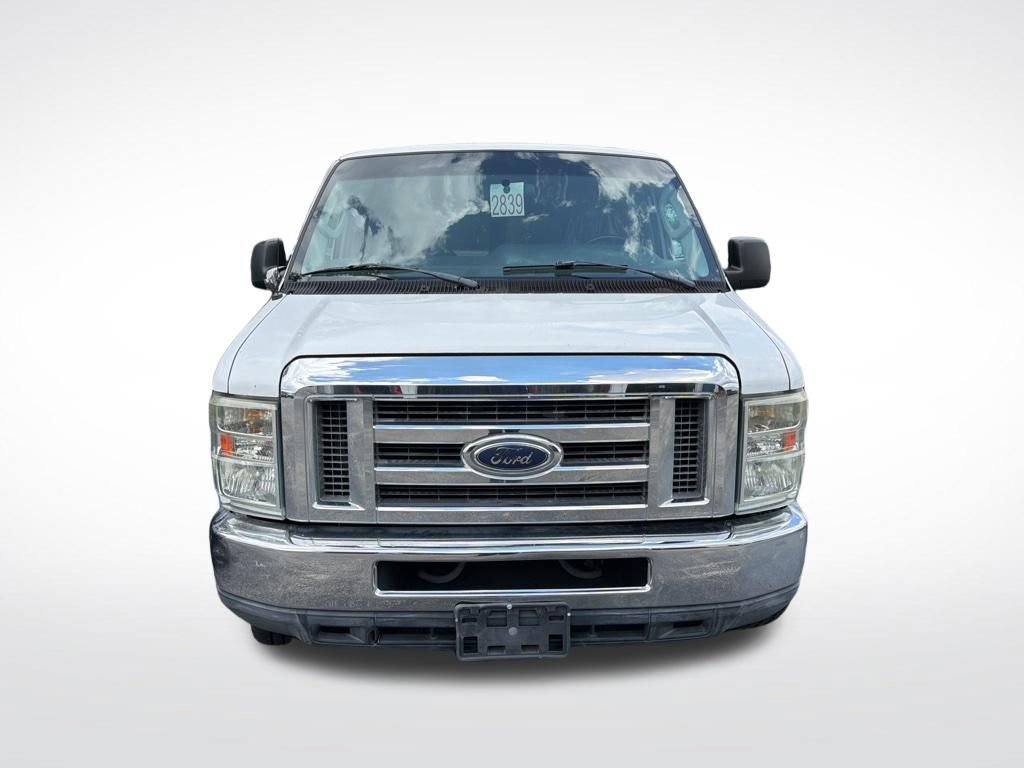 Used 2011 Ford E-350 and Econoline 350 XLT image 3