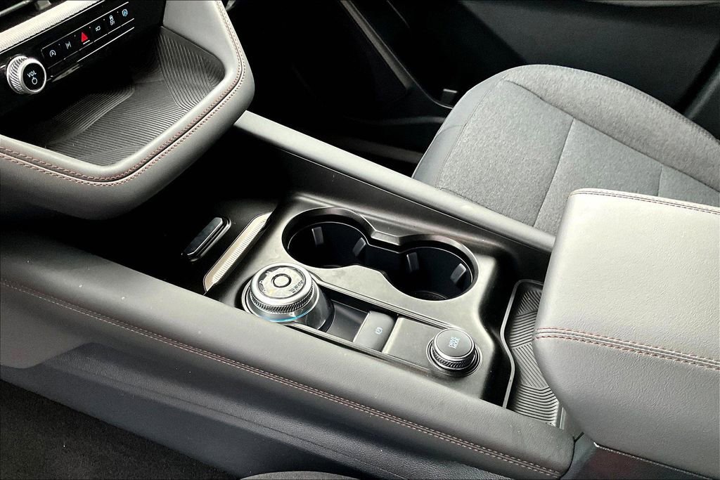 Certified 2025 Ford Explorer Active image 16