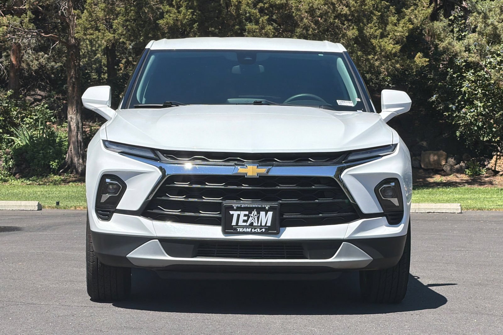 Used 2025 Chevrolet Blazer LT FWD image 9