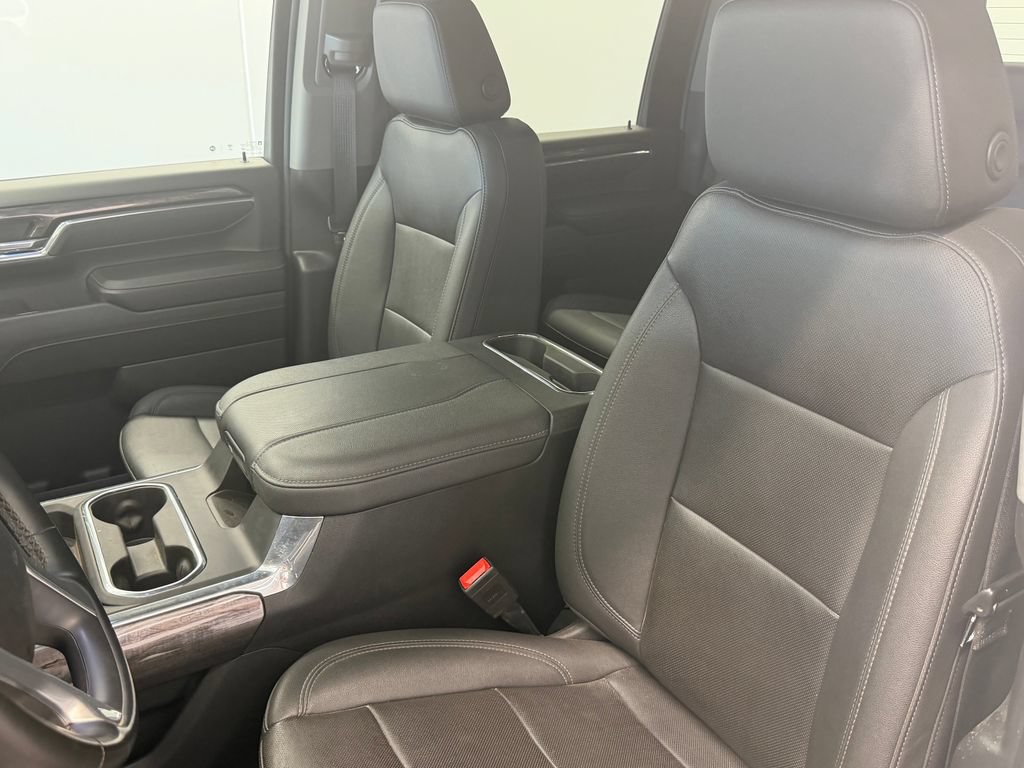 Used 2024 Chevrolet Silverado 3500 LTZ w/ LTZ Plus Package AWD/4WD image 25