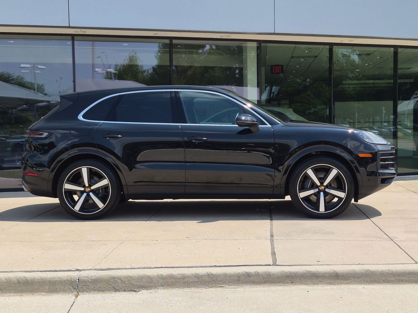 Certified 2026 Porsche Cayenne AWD/4WD image 8