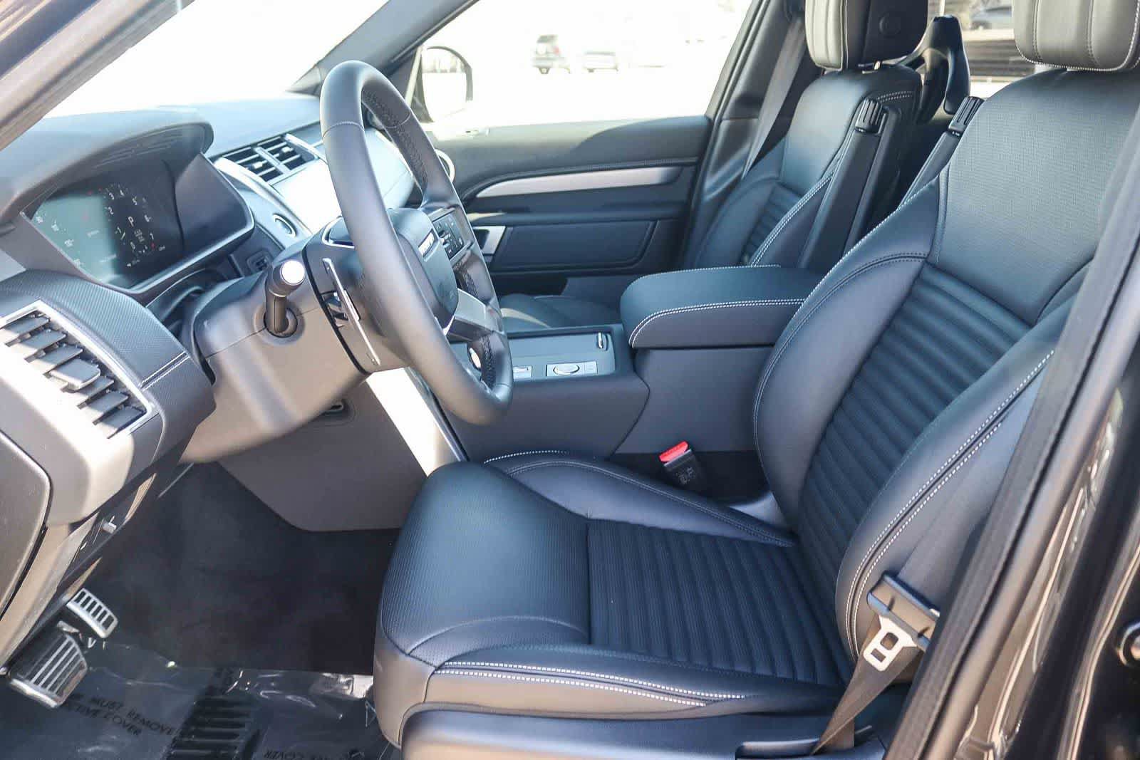New 2026 Land Rover Discovery Dynamic SE AWD/4WD image 18