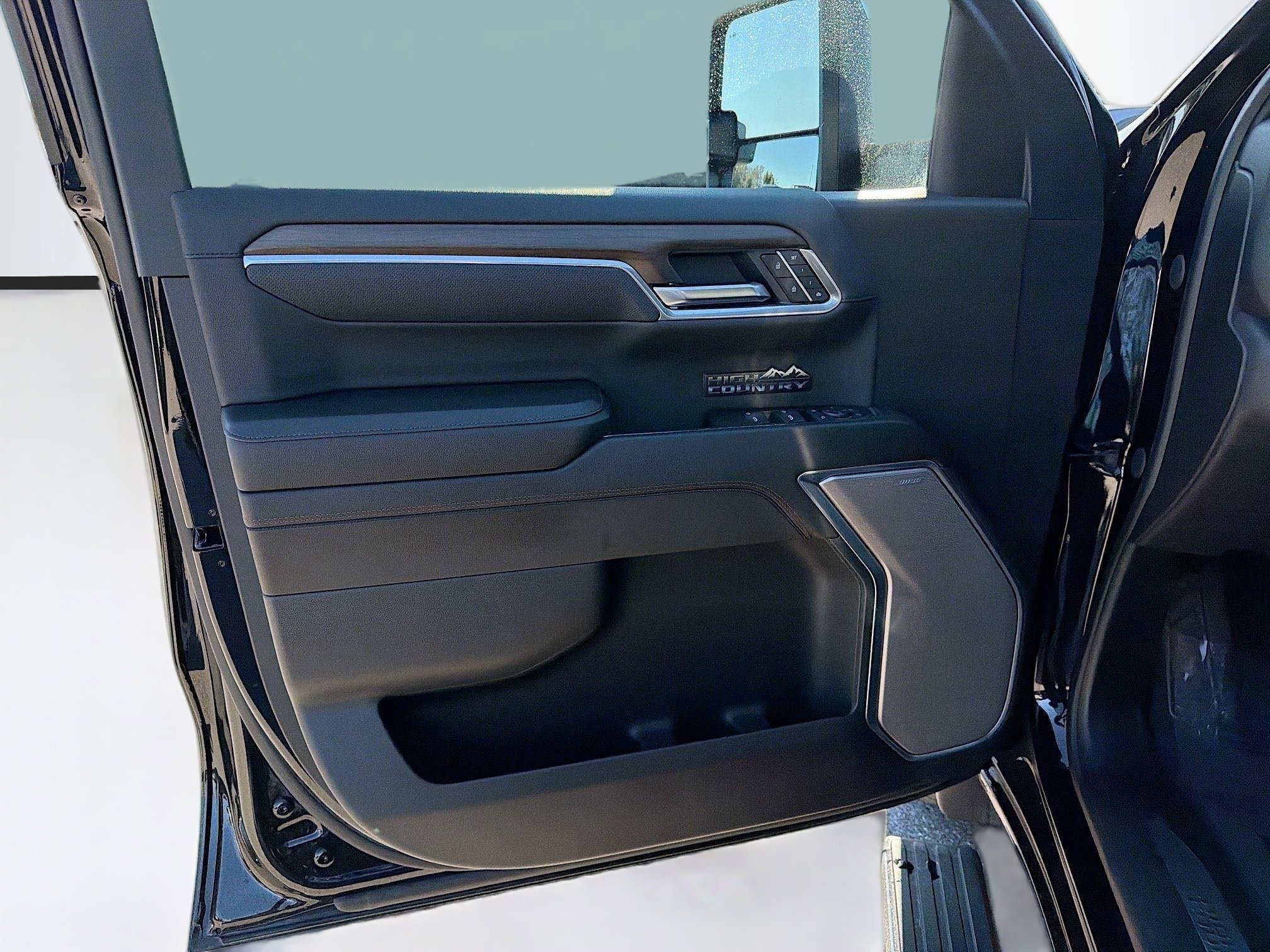 Used 2025 Chevrolet Silverado 1500 High Country w/ High Country Premium Package image 21