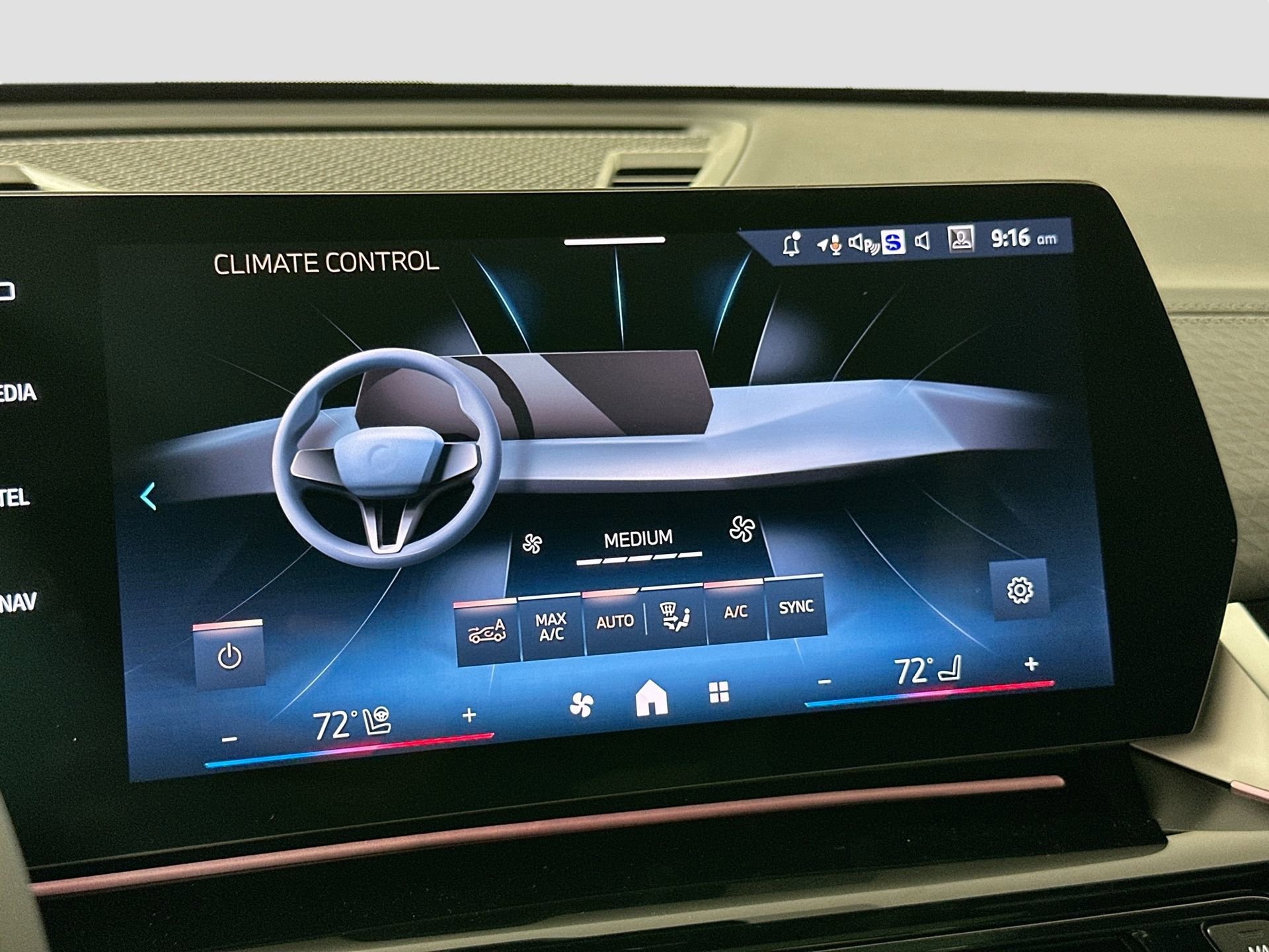 New 2026 BMW X2 xDrive28i w/ Technology Package image 15