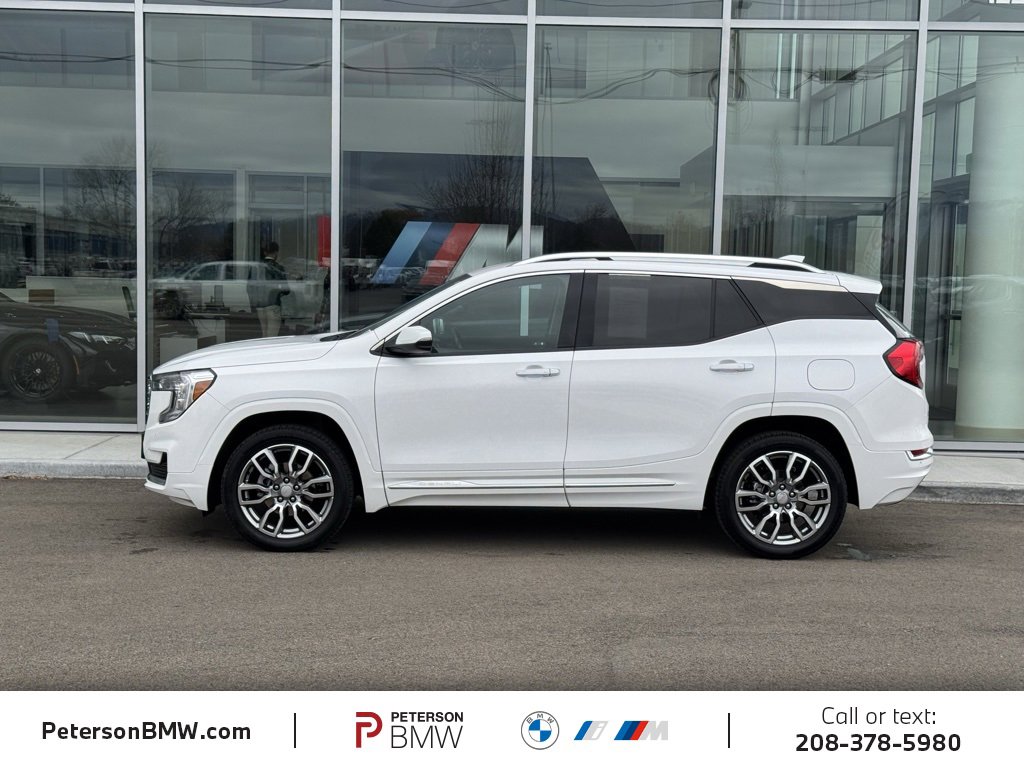 Used 2022 GMC Terrain Denali image 3
