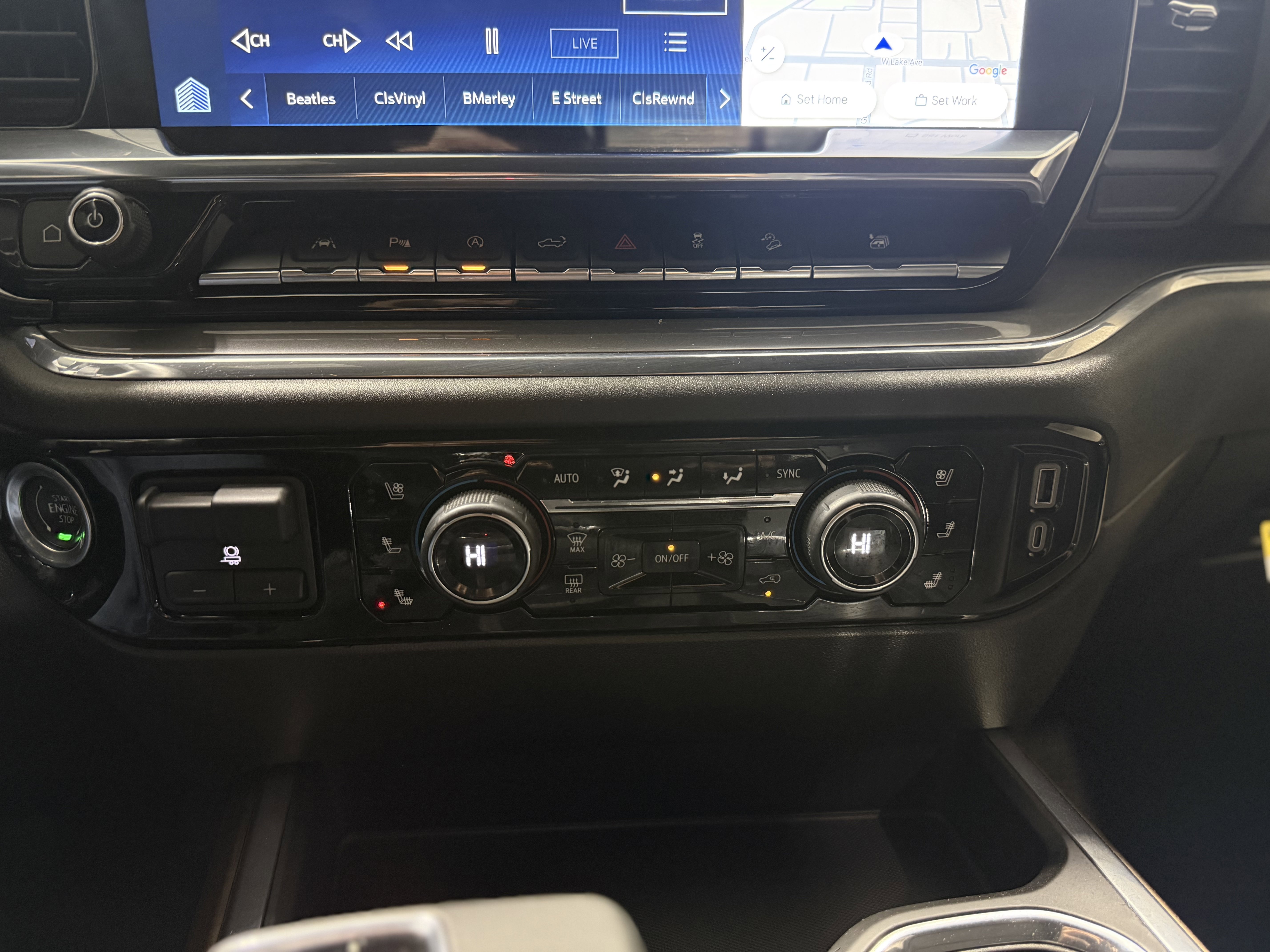 Certified 2024 Chevrolet Silverado 1500 High Country w/ Technology Package image 21