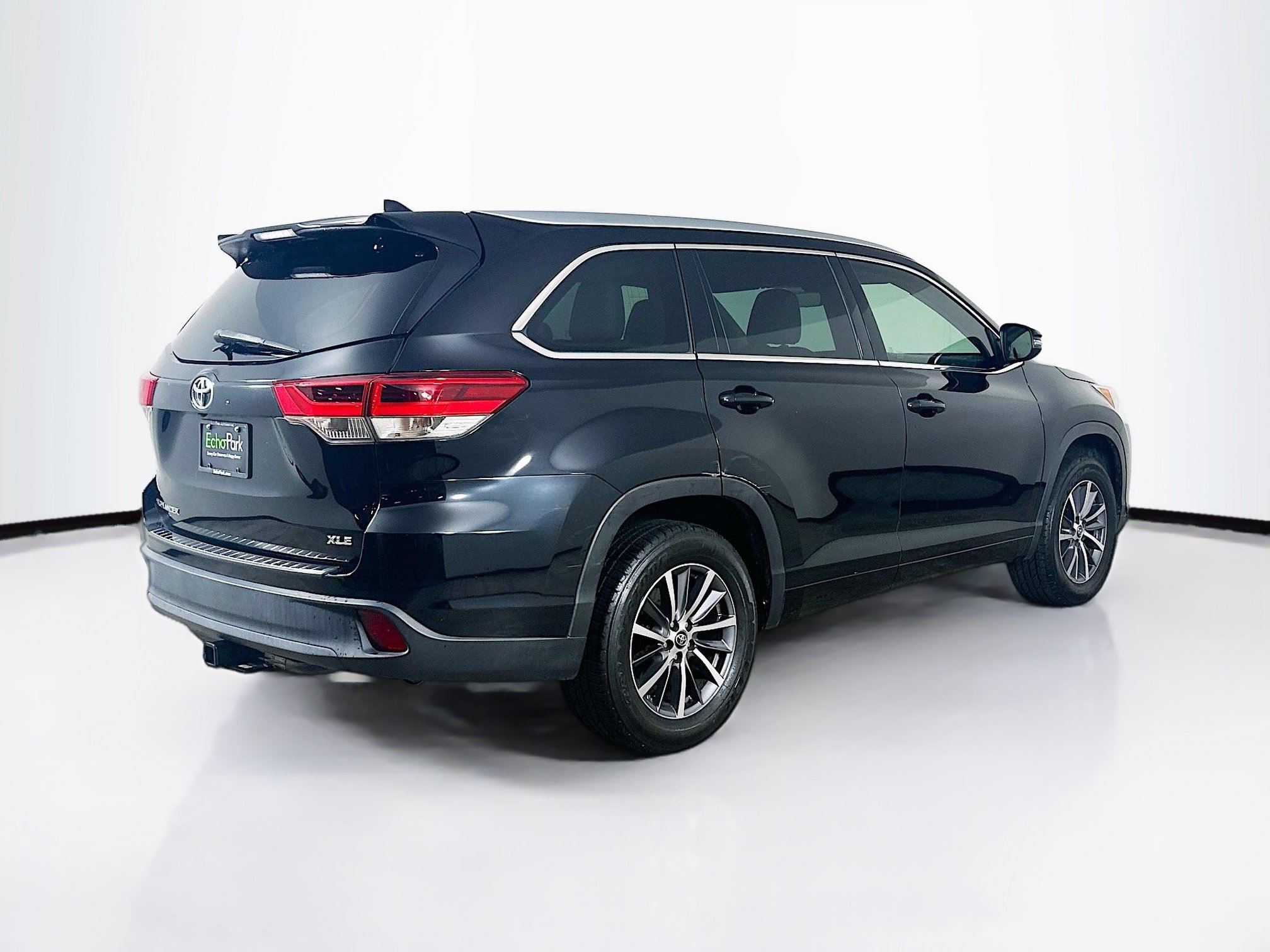 Used 2018 Toyota Highlander XLE FWD image 9