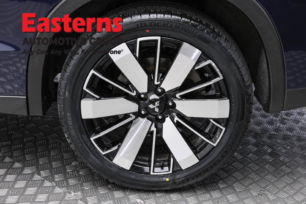 Used 2025 Mitsubishi Outlander SE FWD image 9