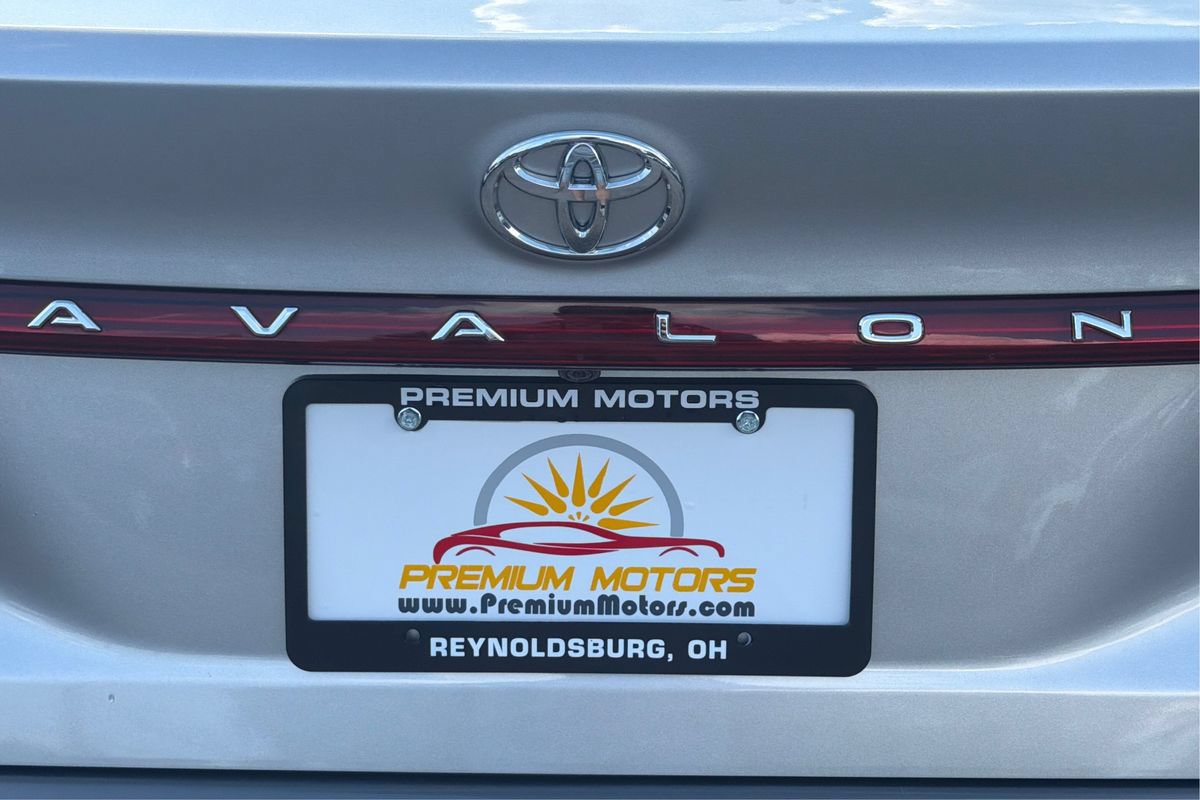 Used 2019 Toyota Avalon XLE w/ Moonroof Package FWD image 26