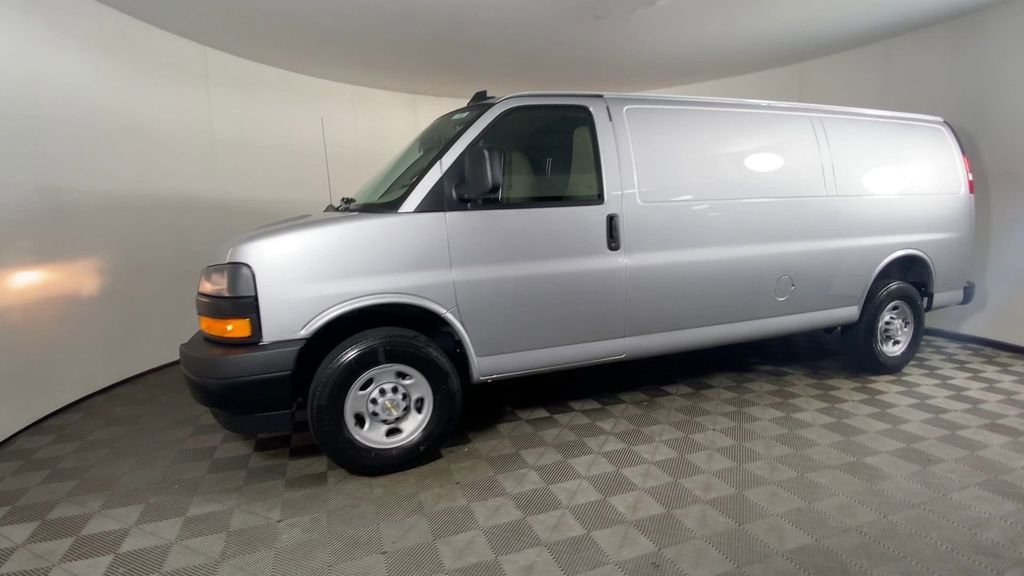 New 2025 Chevrolet Express 2500 Extended image 5