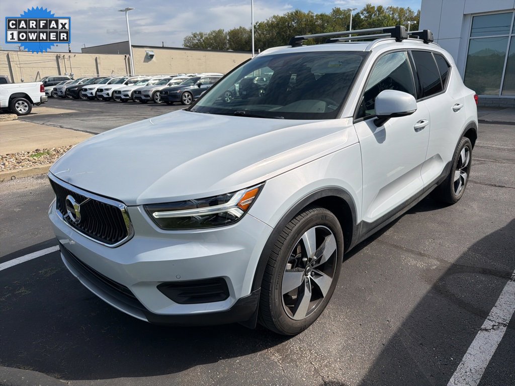 Used 2020 Volvo XC40 T5 Momentum