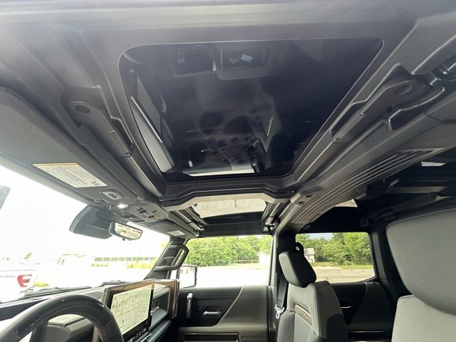 New 2025 GMC Hummer EV 2X image 22