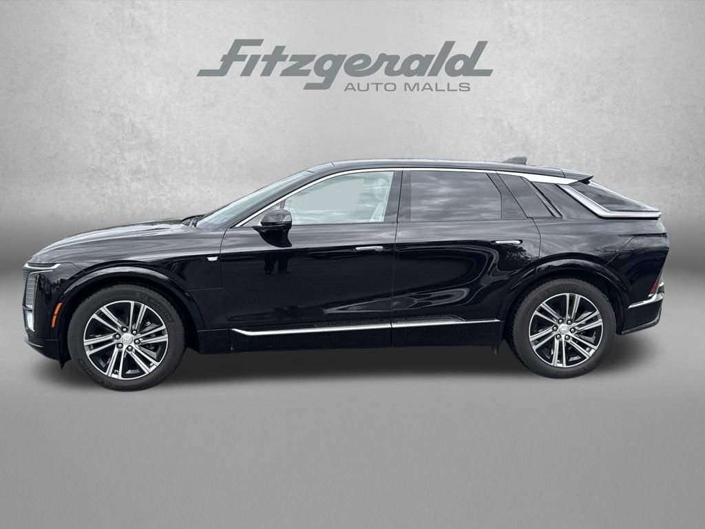 New 2026 Cadillac Lyriq Premium Luxury image 3