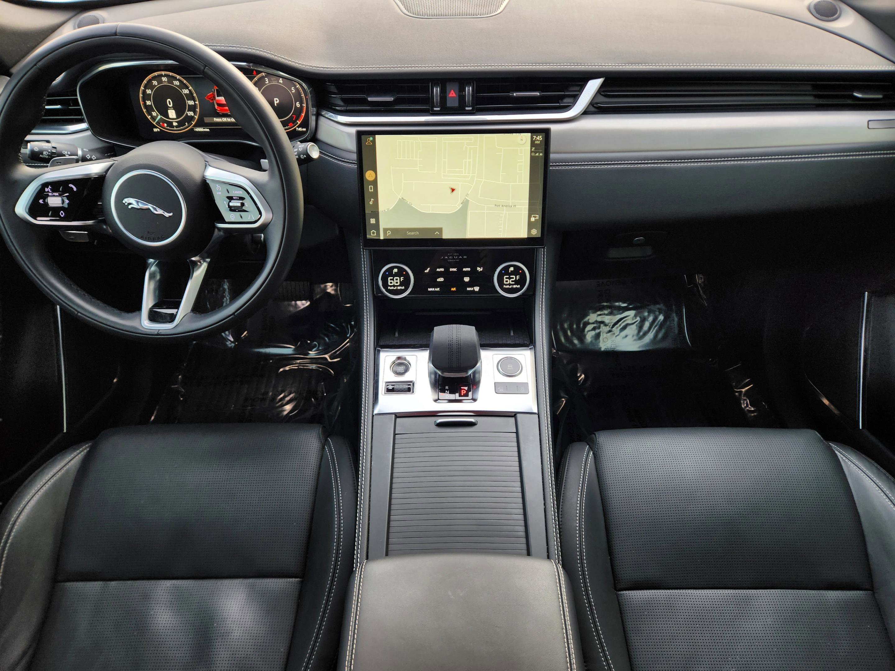 Certified 2024 Jaguar F-PACE R-Dynamic S image 24