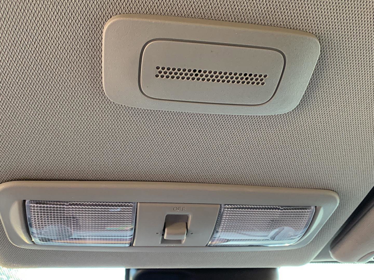 Used 2024 Nissan Frontier SV image 13