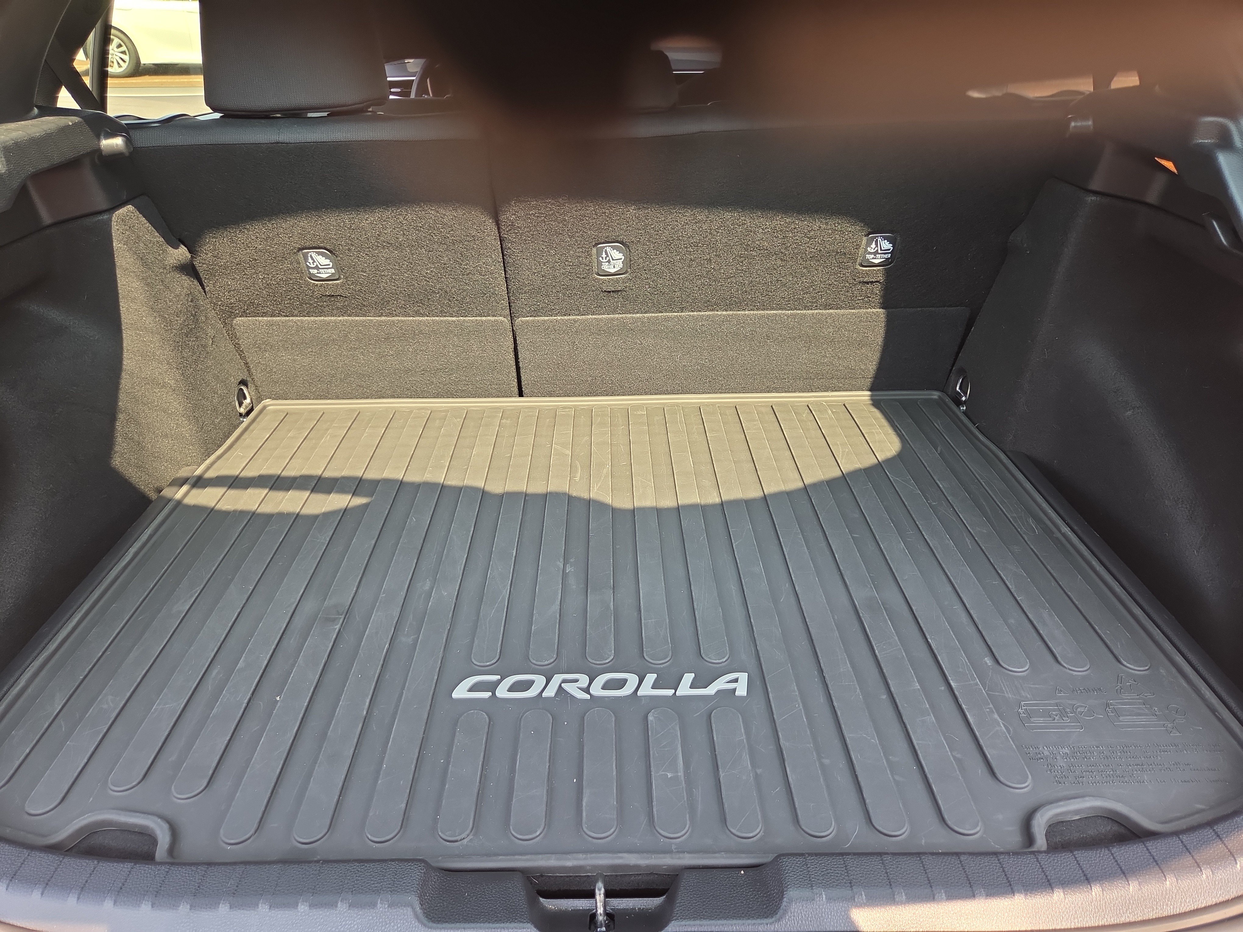 Certified 2025 Toyota Corolla Hatchback w/ SE Package FWD image 30