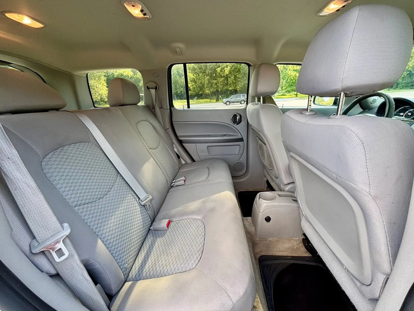 Used 2011 Chevrolet HHR LT FWD image 16