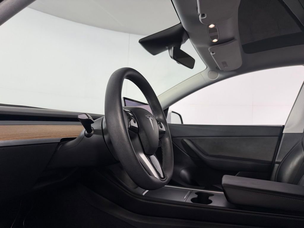 Used 2021 Tesla Model Y Long Range image 20